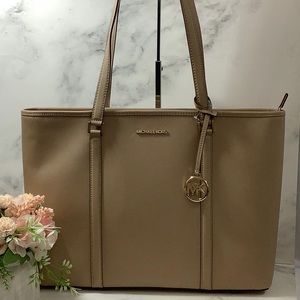 NWT Michael Kors Sady Large Tote Bag